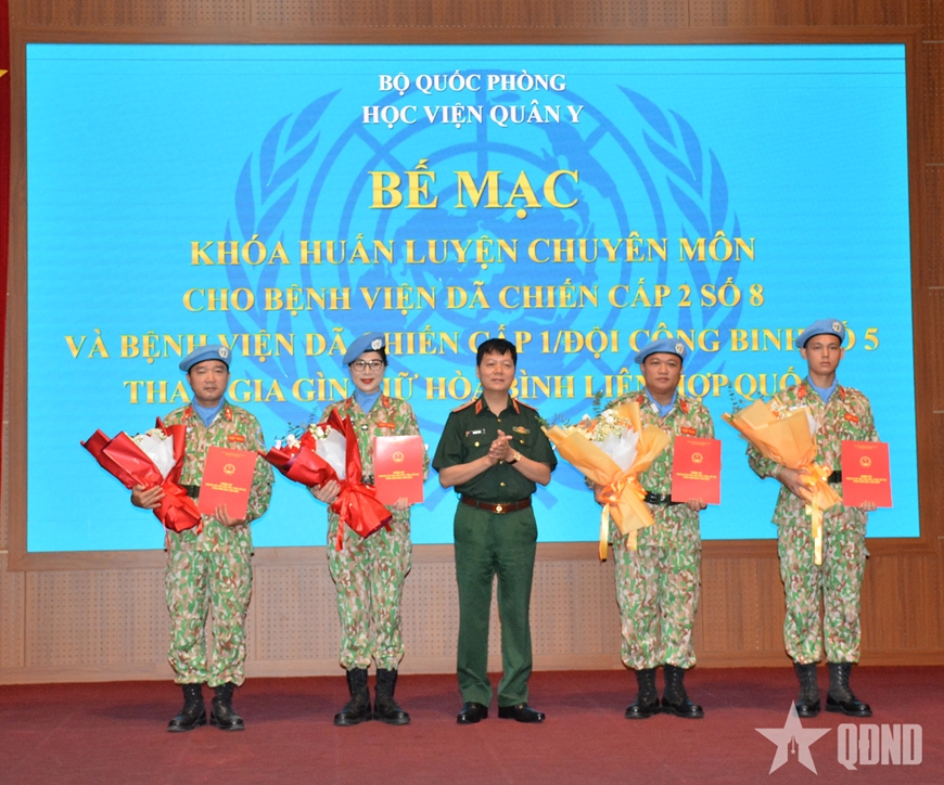 /UploadStore/admin/260715 be mac huan luyen quan y/1.jpg